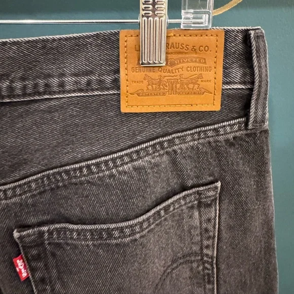 Levis Ribcage Jeans - Picture 4 of 7